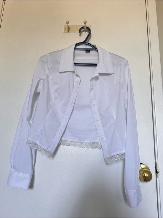 Tops - Women’s White Lace-Trim Collared Button-Up Top